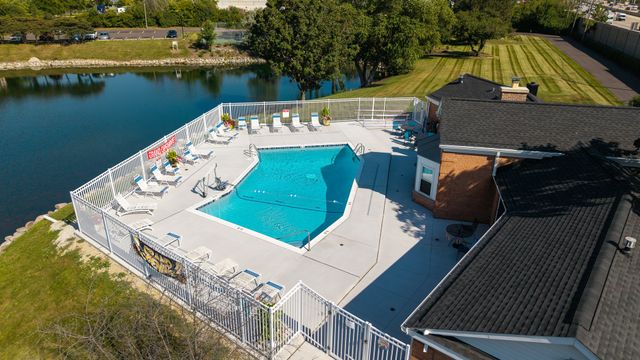 5501 Carriageway Drive 313A, Rolling Meadows, IL 60008