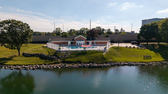 5501 Carriageway Drive 313A, Rolling Meadows, IL 60008