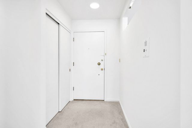 5501 Carriageway Drive 313A, Rolling Meadows, IL 60008