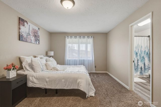 3805 Pacific Way, Longview, WA 98632