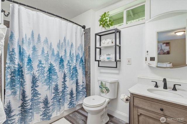 3805 Pacific Way, Longview, WA 98632