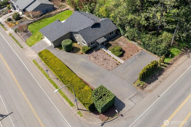 3805 Pacific Way, Longview, WA 98632