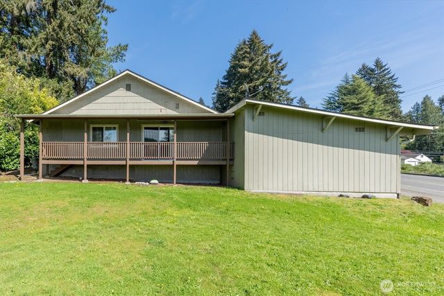 3805 Pacific Way, Longview, WA 98632