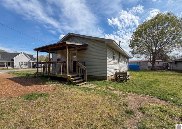 406 4th Street, Hardin, KY 42048