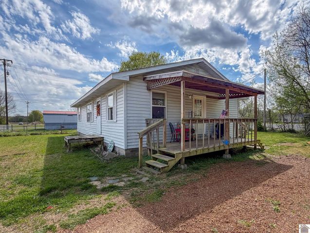 406 4th Street, Hardin, KY 42048