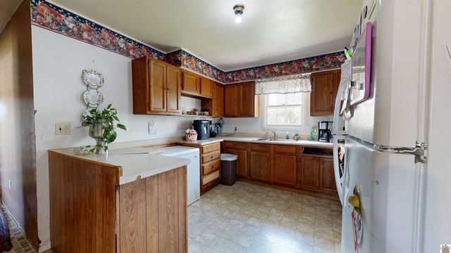 406 4th Street, Hardin, KY 42048