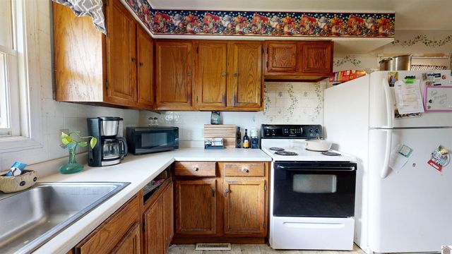 406 4th Street, Hardin, KY 42048