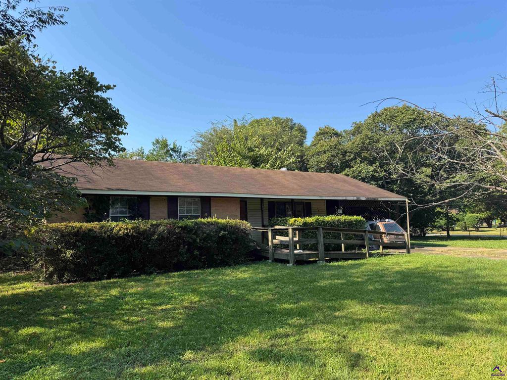 303 Carroll Drive, Warner Robins, GA 31093