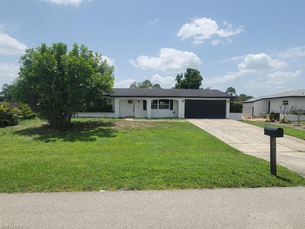 203 Redcliff AVE, Lehigh Acres, FL 33936