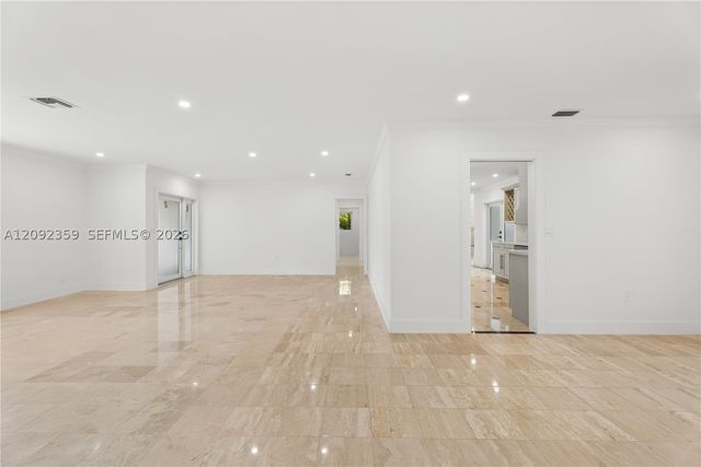 9365 SW 142nd St 9635, Miami, FL 33176