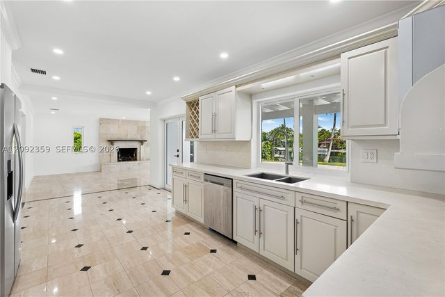 9365 SW 142nd St 9635, Miami, FL 33176