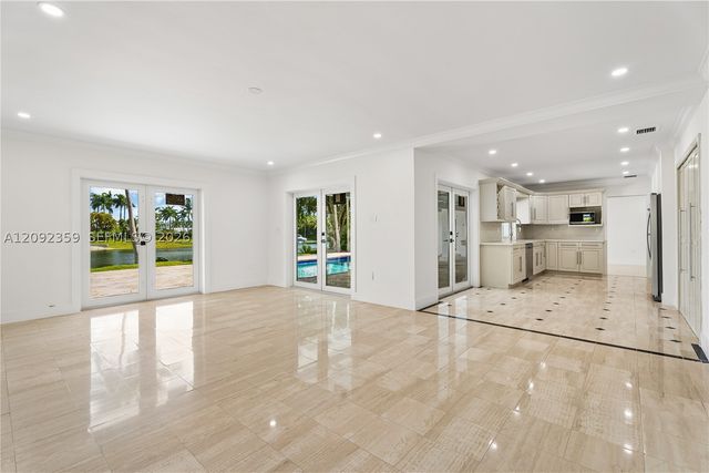 9365 SW 142nd St 9635, Miami, FL 33176