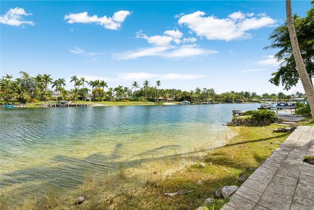 9365 SW 142nd St 9635, Miami, FL 33176