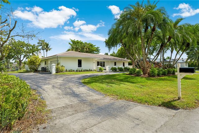 9365 SW 142nd St 9635, Miami, FL 33176
