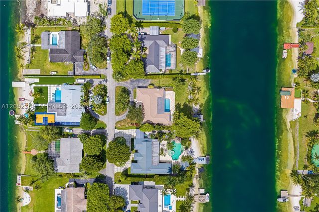 9365 SW 142nd St 9635, Miami, FL 33176
