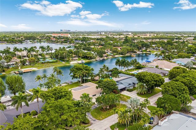 9365 SW 142nd St 9635, Miami, FL 33176