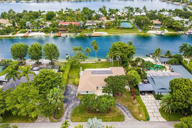 9365 SW 142nd St 9635, Miami, FL 33176