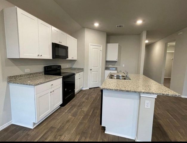 5805 Xene DR, Austin, TX 78724