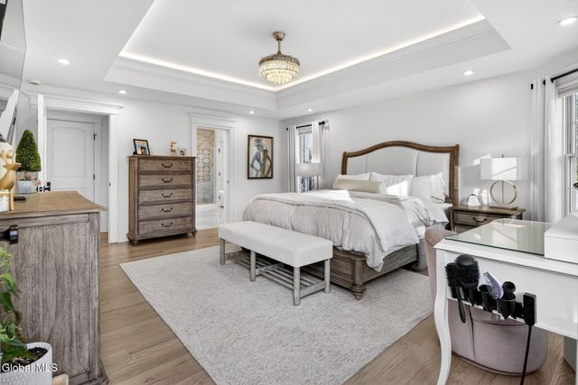 220 Brittany Place, Niskayuna, NY 12309