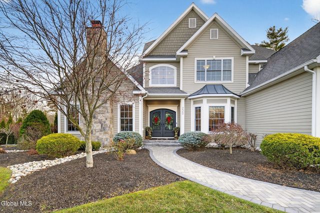 220 Brittany Place, Niskayuna, NY 12309