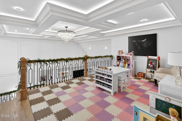 220 Brittany Place, Niskayuna, NY 12309