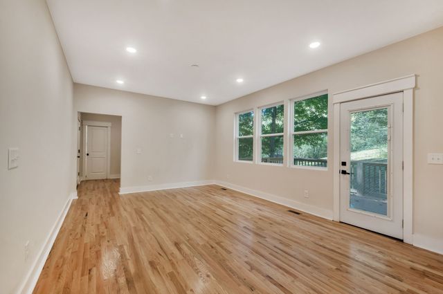 2005 Beaver Ridge Dr, White Bluff, TN 37187