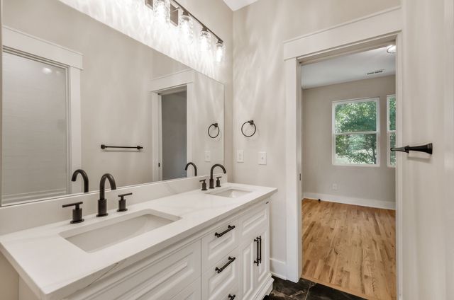 2005 Beaver Ridge Dr, White Bluff, TN 37187