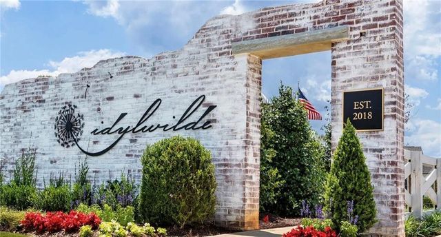 1041 Cagle Creek Overlook, Canton, GA 30115