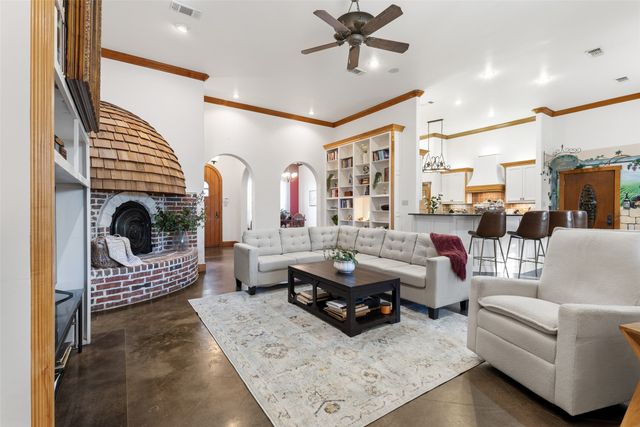 2609 Fair Oaks Circle, Sherman, TX 75092