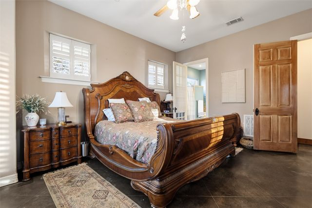 2609 Fair Oaks Circle, Sherman, TX 75092