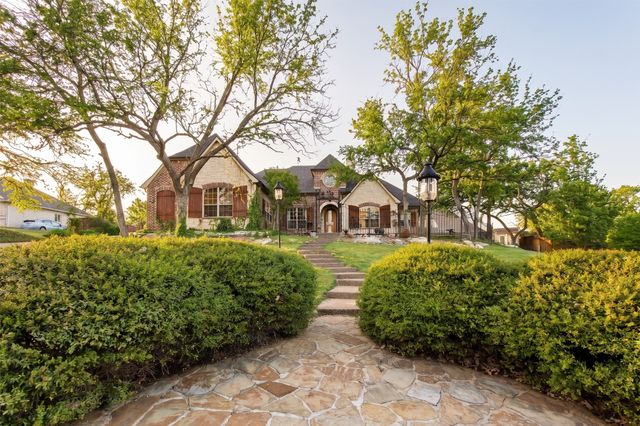 2609 Fair Oaks Circle, Sherman, TX 75092