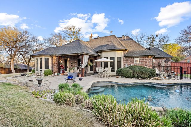 2609 Fair Oaks Circle, Sherman, TX 75092