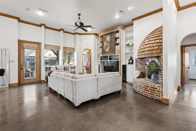 2609 Fair Oaks Circle, Sherman, TX 75092