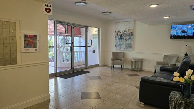 4750 NW 22nd Court 408, Lauderhill, FL 33313