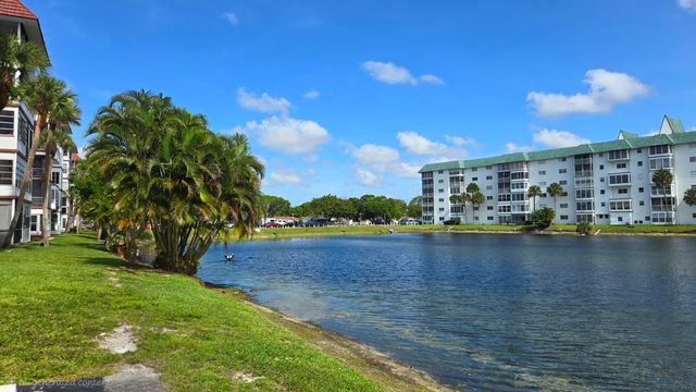 4750 NW 22nd Court 408, Lauderhill, FL 33313