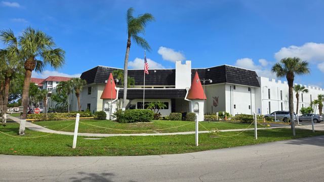 4750 NW 22nd Court 408, Lauderhill, FL 33313