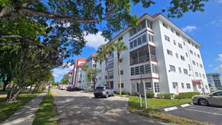 4750 NW 22nd Court 408, Lauderhill, FL 33313