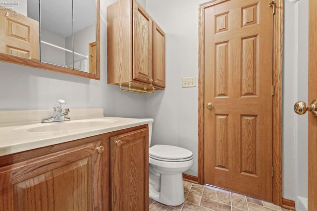 1313 Columbus Ave Unit C, Fostoria, OH 44830