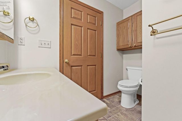 1313 Columbus Ave Unit C, Fostoria, OH 44830