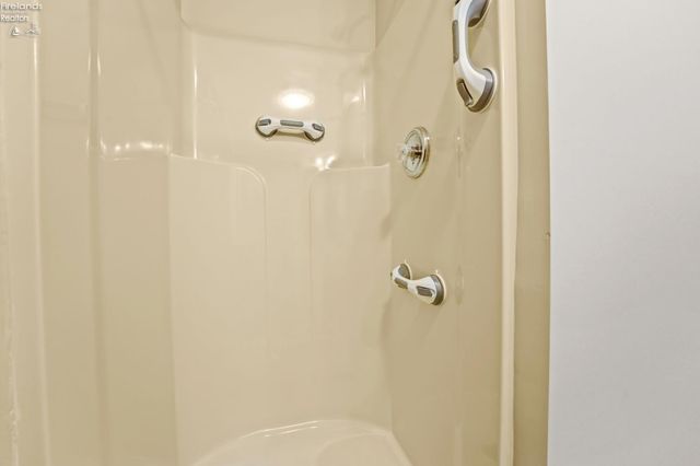 1313 Columbus Ave Unit C, Fostoria, OH 44830