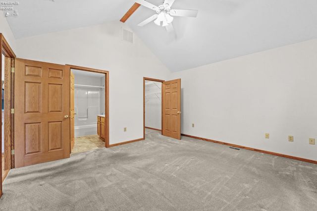 1313 Columbus Ave Unit C, Fostoria, OH 44830