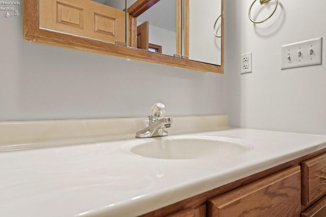 1313 Columbus Ave Unit C, Fostoria, OH 44830