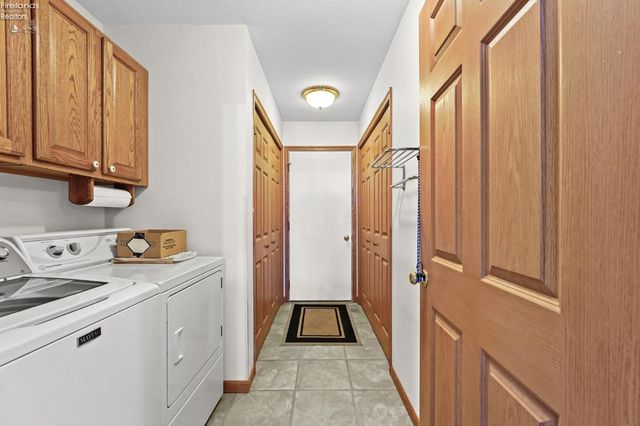 1313 Columbus Ave Unit C, Fostoria, OH 44830