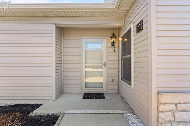 1313 Columbus Ave Unit C, Fostoria, OH 44830