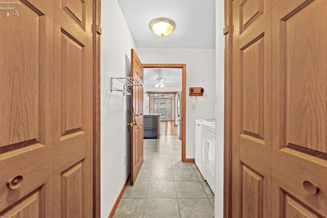 1313 Columbus Ave Unit C, Fostoria, OH 44830