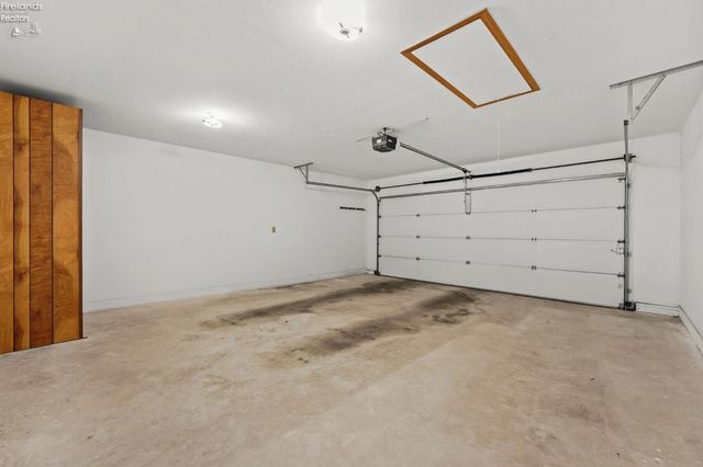 1313 Columbus Ave Unit C, Fostoria, OH 44830