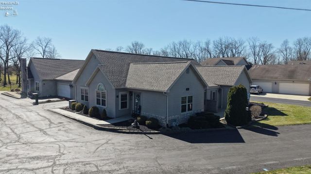 1313 Columbus Ave Unit C, Fostoria, OH 44830