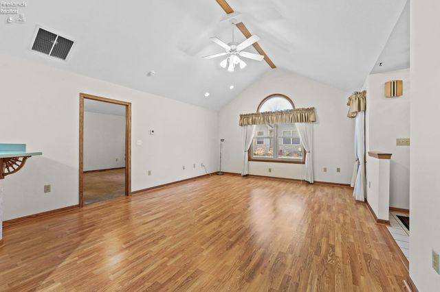 1313 Columbus Ave Unit C, Fostoria, OH 44830