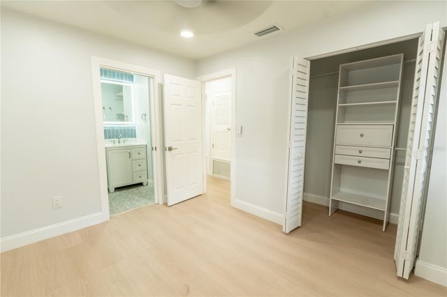 4203 FAWN CIRCLE, Tampa, FL 33610