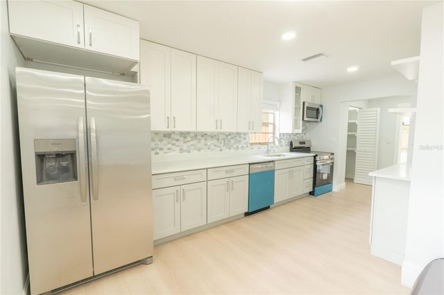 4203 FAWN CIRCLE, Tampa, FL 33610